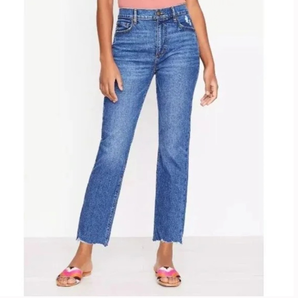 NWT Boyfriend Mid-Rise Relaxed Leg Jeans